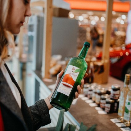 Standvermietung Marktstand Verkauf von regionalen Produkten